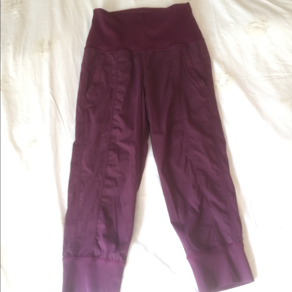 LULULEMON capris size4